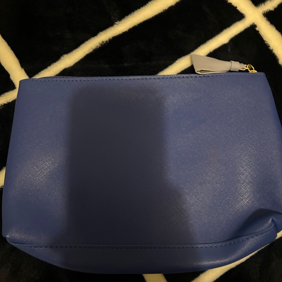 Elizabeth Arden Handbag - Picture 3 of 5